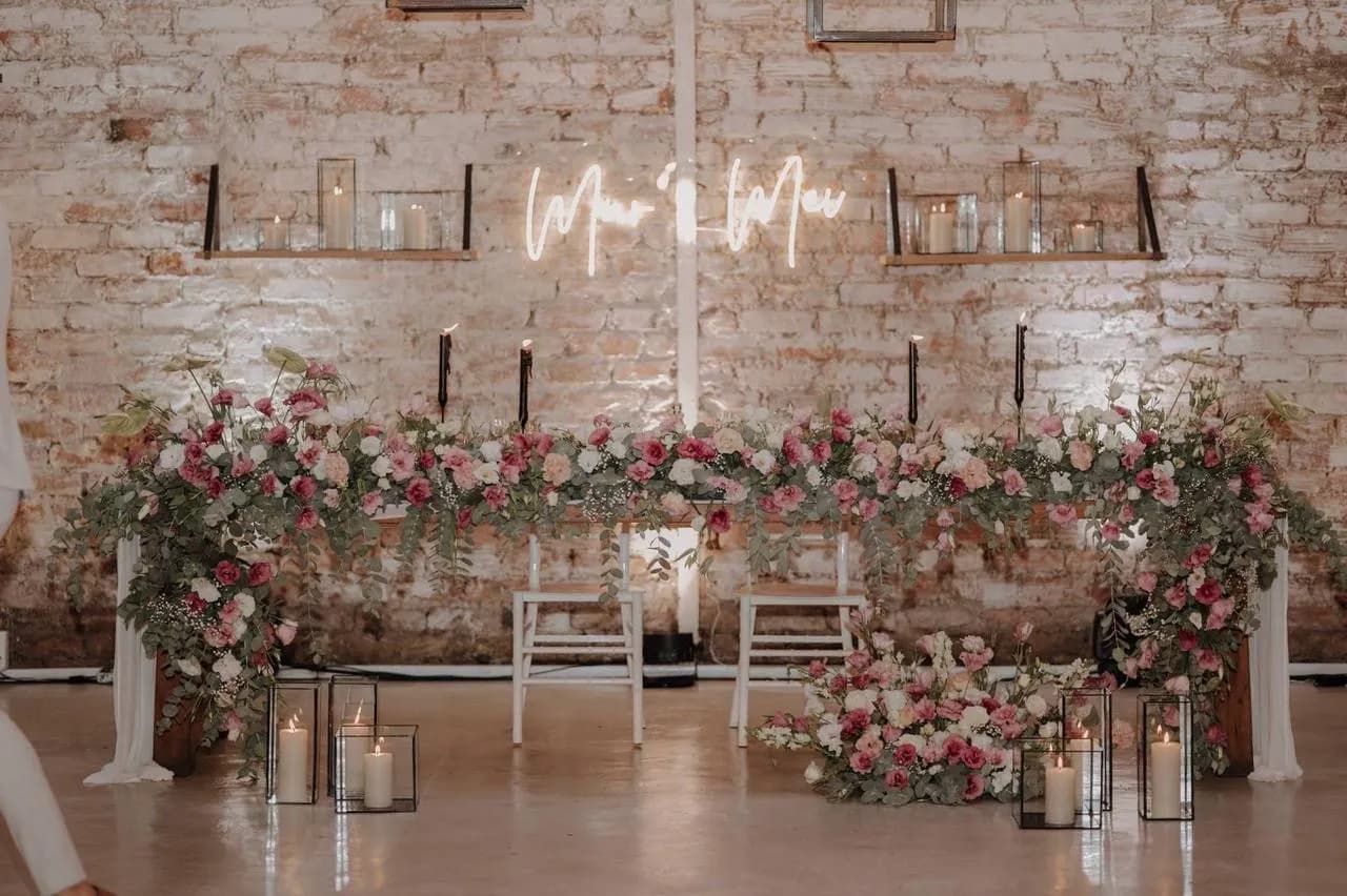 Wedding flowers and decor at The Barn at Redstone by Hada Events