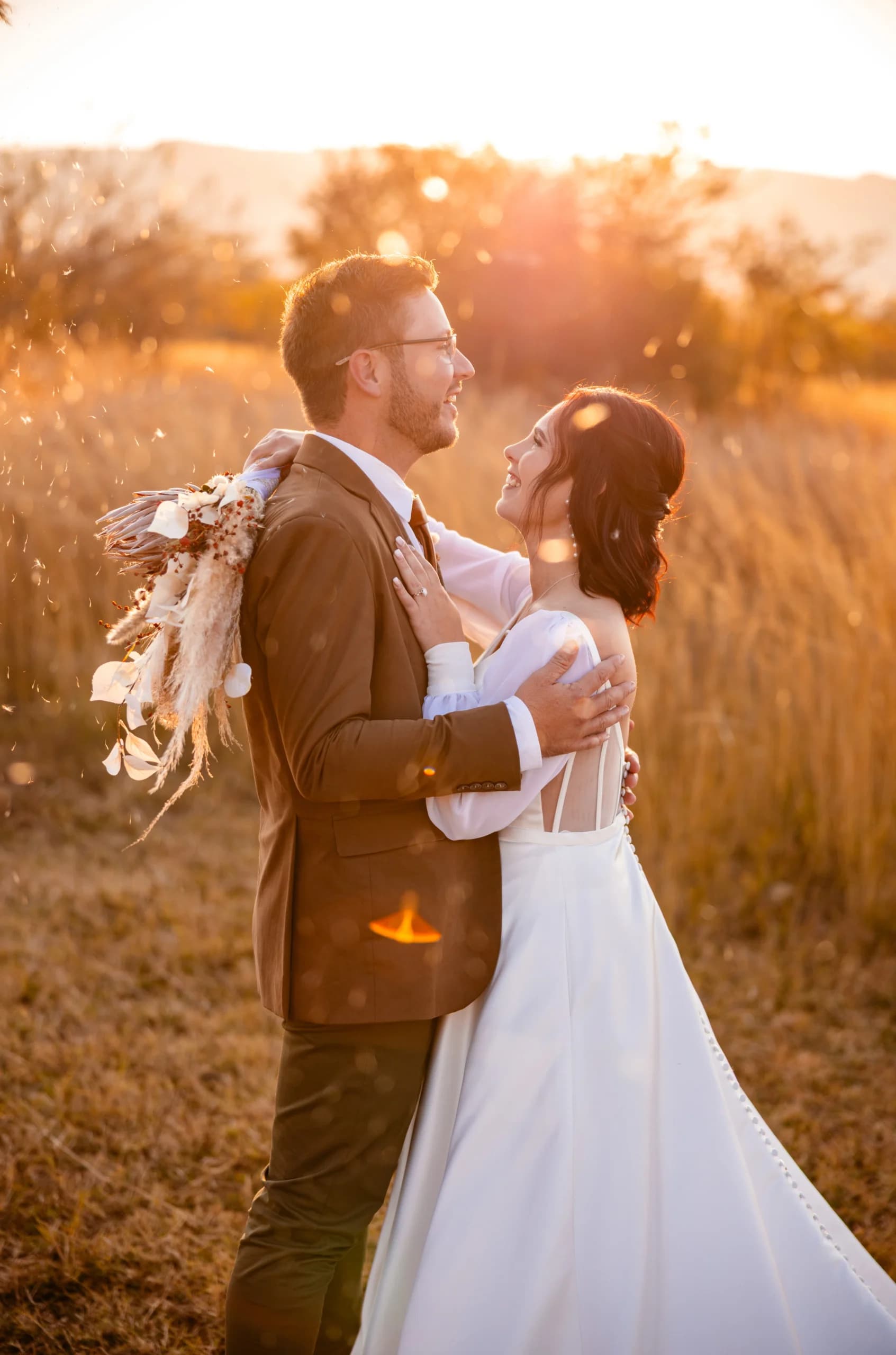 Mariska and Daandre Boer Soek n Vrou wedding flowers at Stable View
