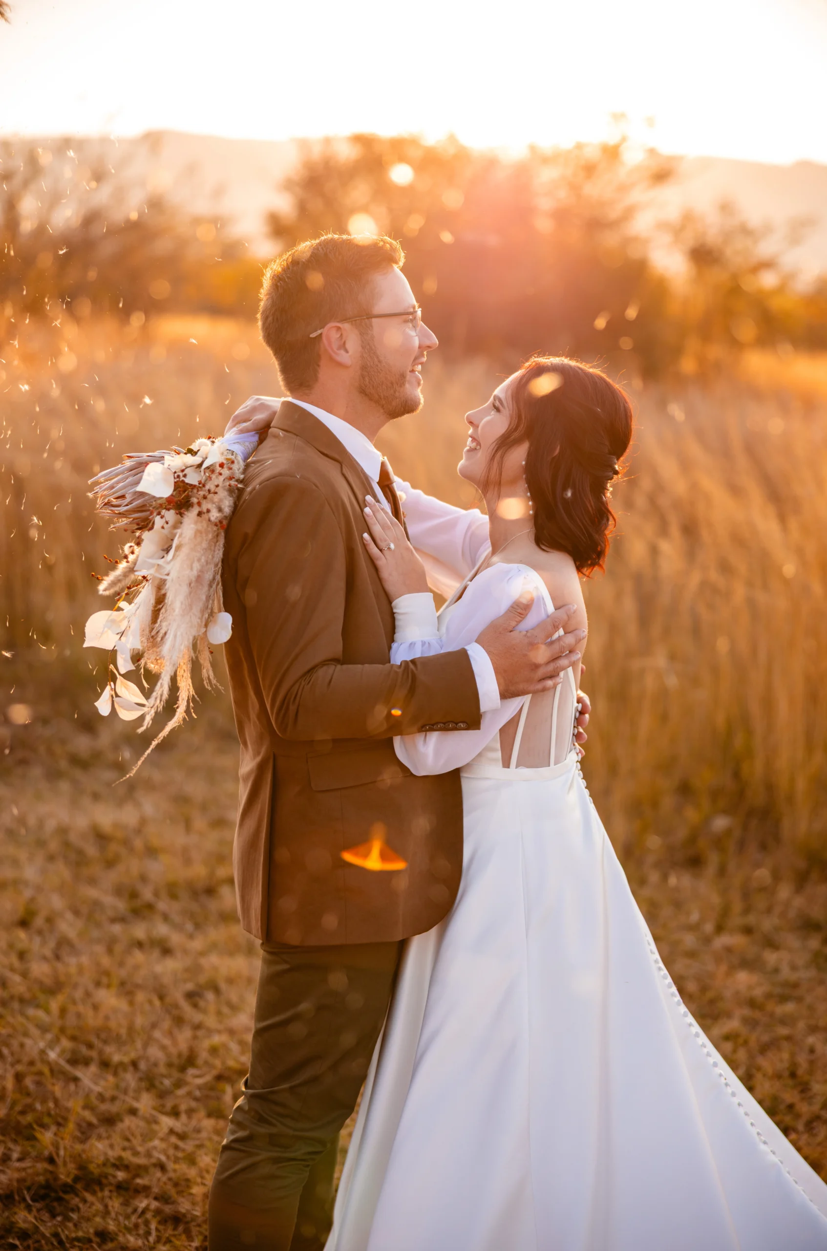 Mariska and Daandre Boer Soek n Vrou wedding flowers at Stable View